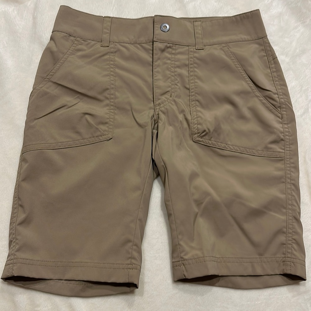 Women’s Columbia athletic shorts